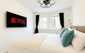 Luxury Flat By Tower Bridge, London - 2 Bedrooms, Free Parking